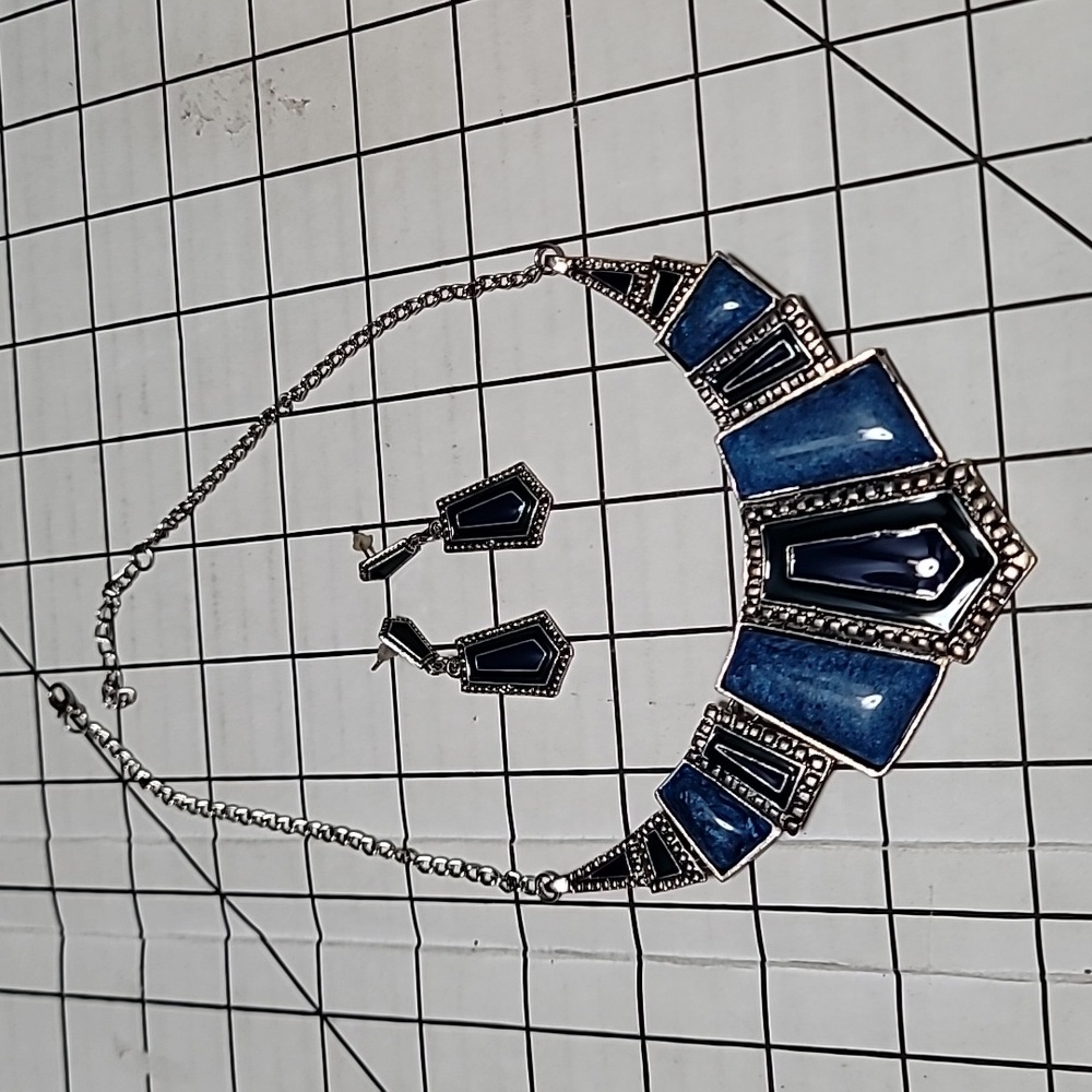 Woman's Enamel Colored‎ Necklace and Earrings - Preloved